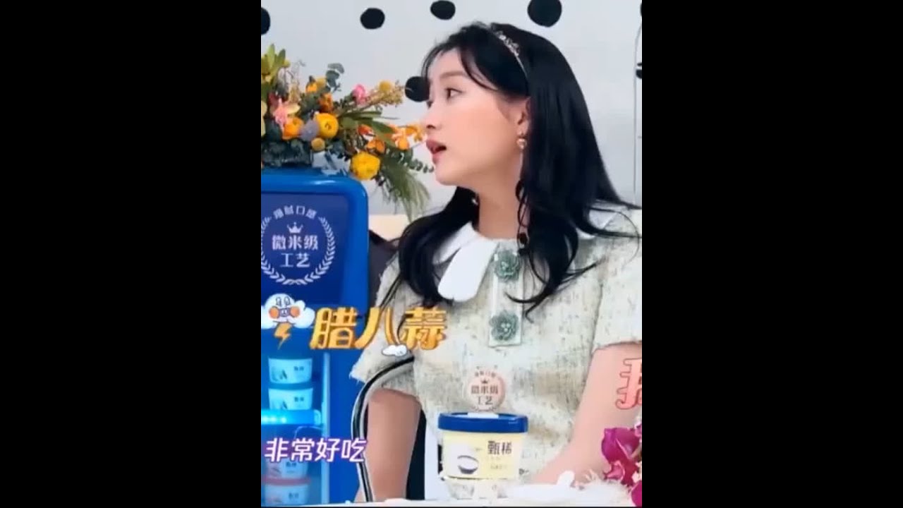 关晓彤的“口味”有多重？看她吃饺子配的啥后，网友：鹿晗能忍？ 关晓彤的“口味”有多重？看她吃饺子配的啥后，网友：鹿晗能忍？#鹿晗关晓彤 #娱乐圈的那些事儿 #恋情瓜 #明星背后故事 #国民闺女关晓彤
