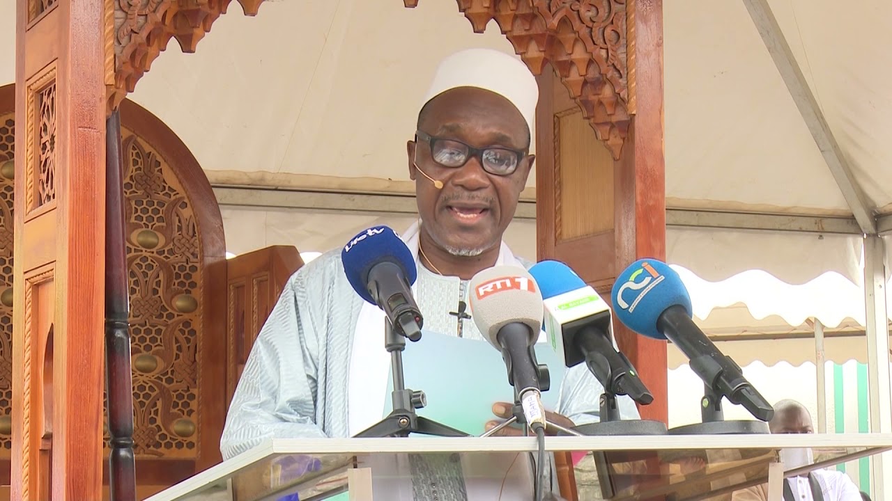 Aid-El-Kébir 2021 : Le Président Alassane Ouattara a prié à la Grande Mosquée de la Riviera-Golf