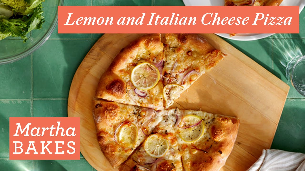 Biała pizza z rozmarynem, cytryną i serem fontina według Marthy Stewart | Przepisy Marthy Bakes