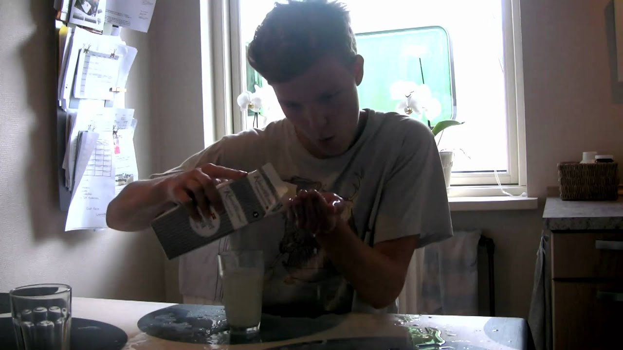 Den R&oslash;de Stue - M&aelig;lk