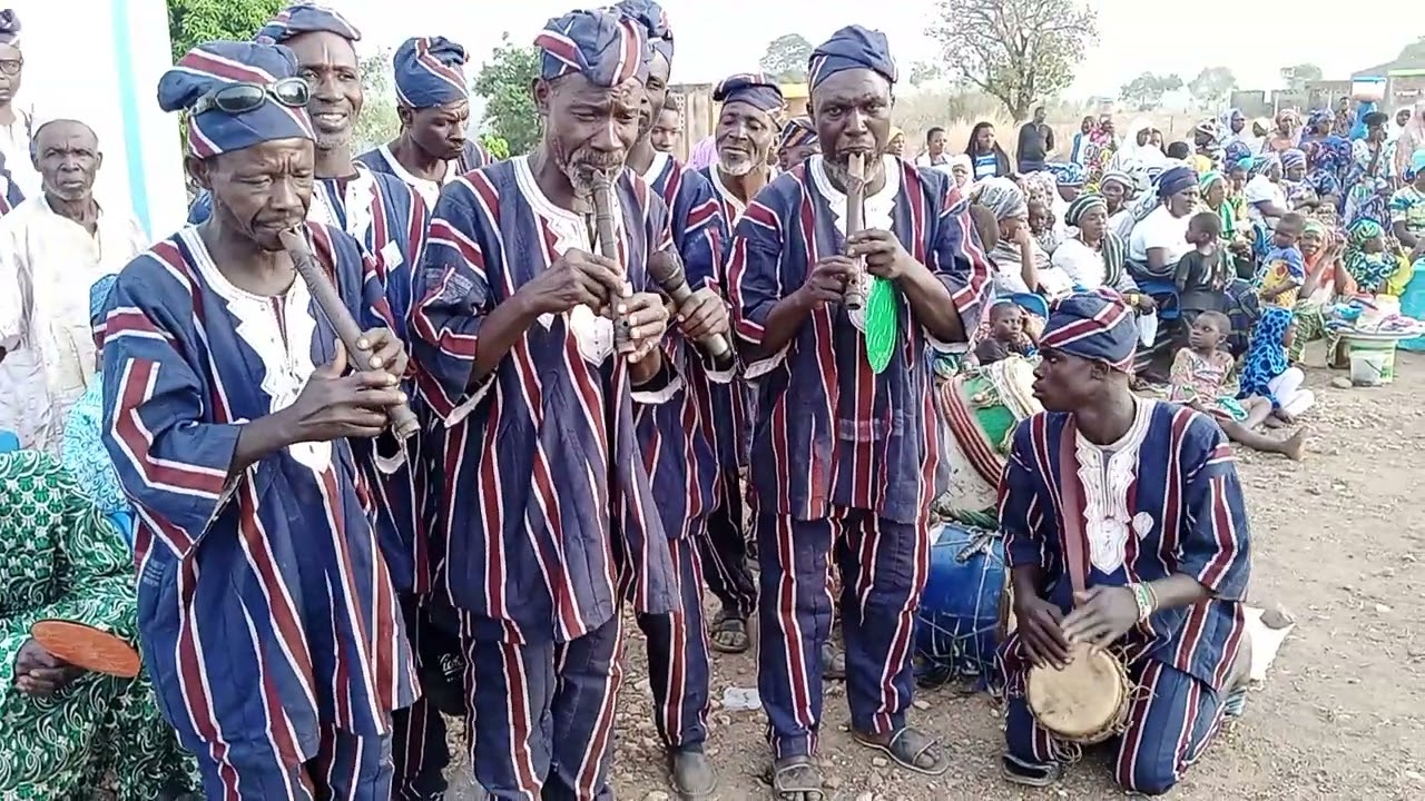 Foyissi d'Efolo.