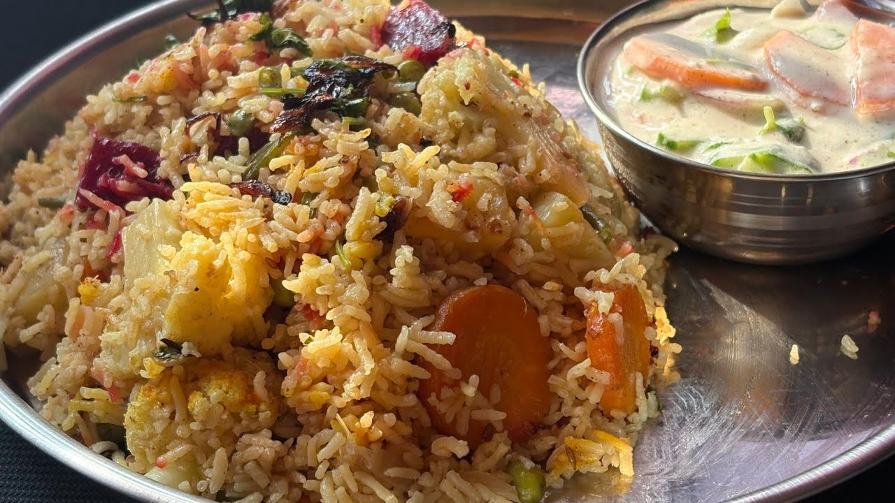 ସବୁବେଳେ ଭାତ ଖାଇ ଖାଇ ବୋର୍ ହେଉଥିଲେ ହୋଟେଲ ରେ ଖାଇଲା ଭଳି ଲାଗିବ||odia biriyani/yakhni biriyani||