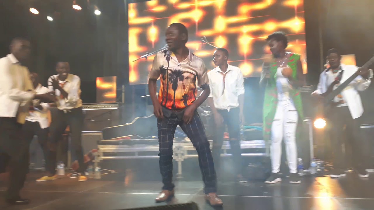 Alick Macheso on Oliver Mtukudzi Hwende Mambo