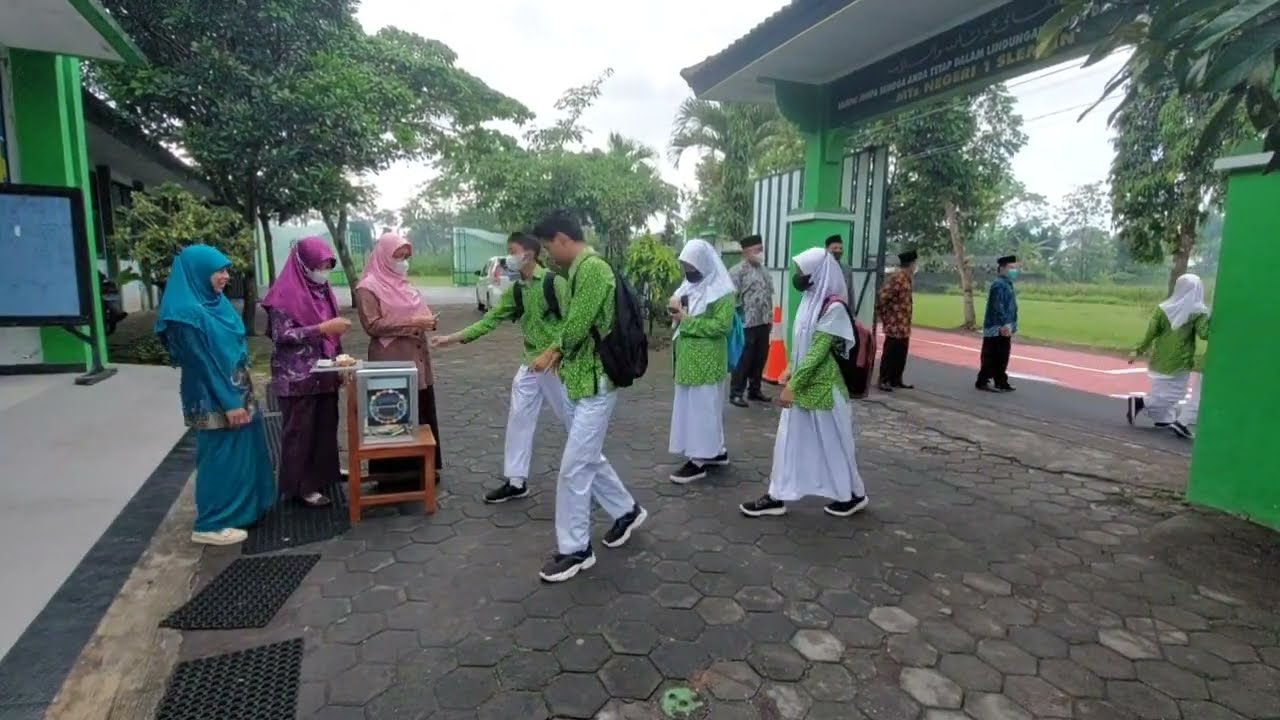 Kegiatan Sambut Mentari MTsN 1 Sleman