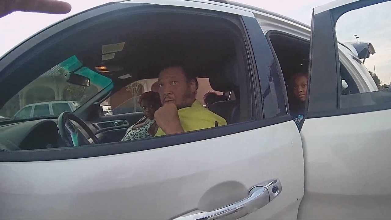 Shoplifter Uses Kids to Steal $1400 in Goods