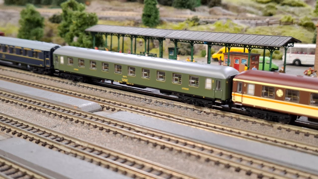 Renfe Literas BBL 8200 de Mf train en escala N.