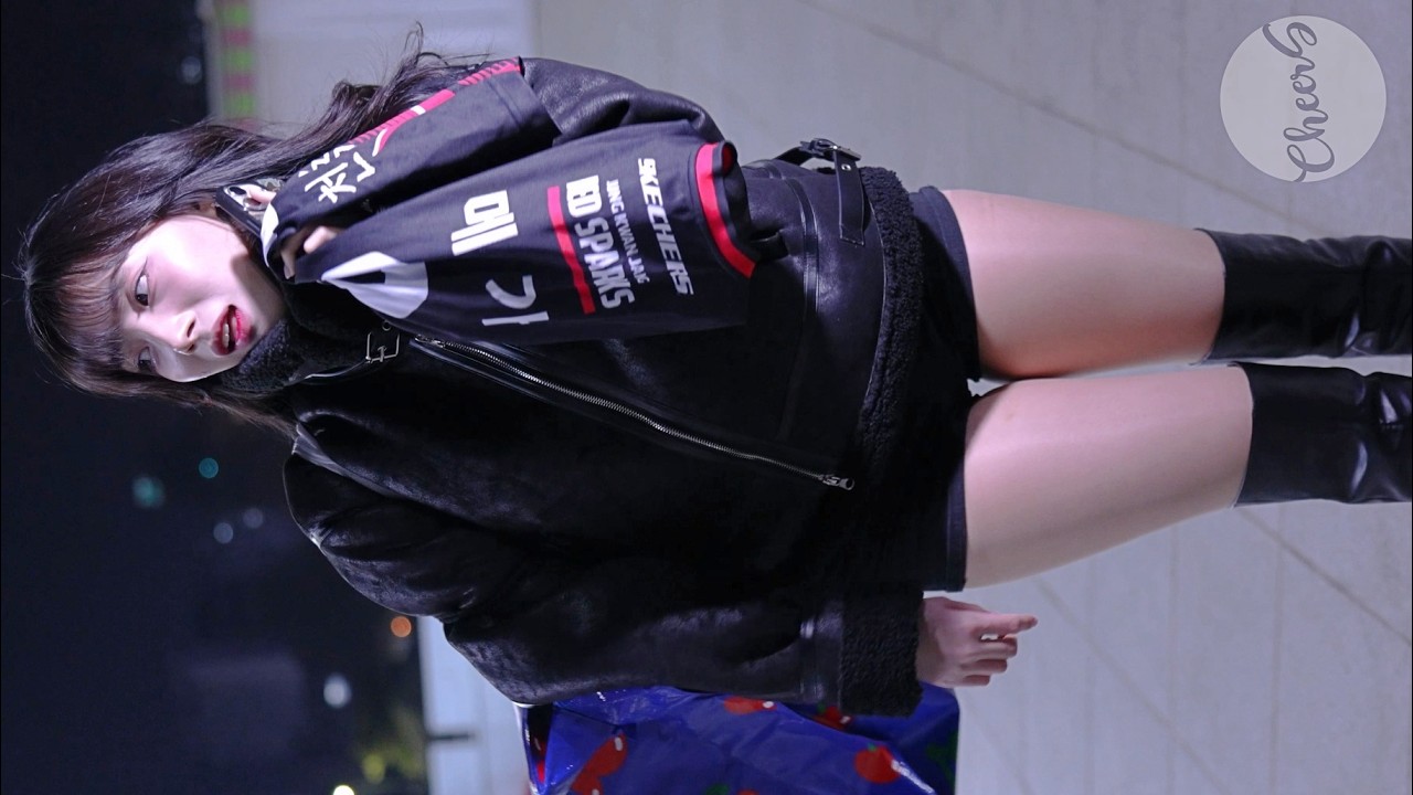 한겨울에 꿀벅지 자랑하며 퇴근 하지원 치어리더 직캠 Ha Ji-Won Cheerleader 250122 |4K