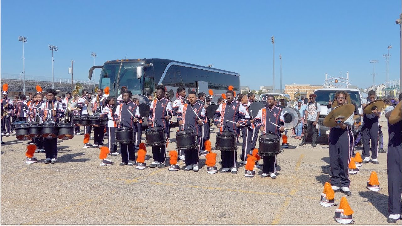 Drumline Battle - Langston University D.E.N vs. Alcorn T.O.P (2019) [4K]