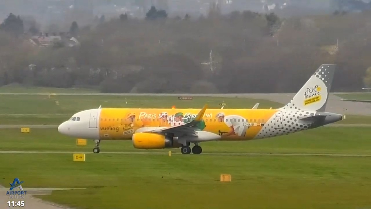 Vueling Airbus A320-200 - 