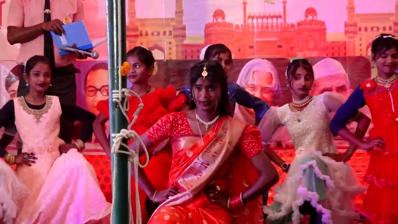Gadi Bala aya ghar se kachra nikal s.h.r.g.j.school 