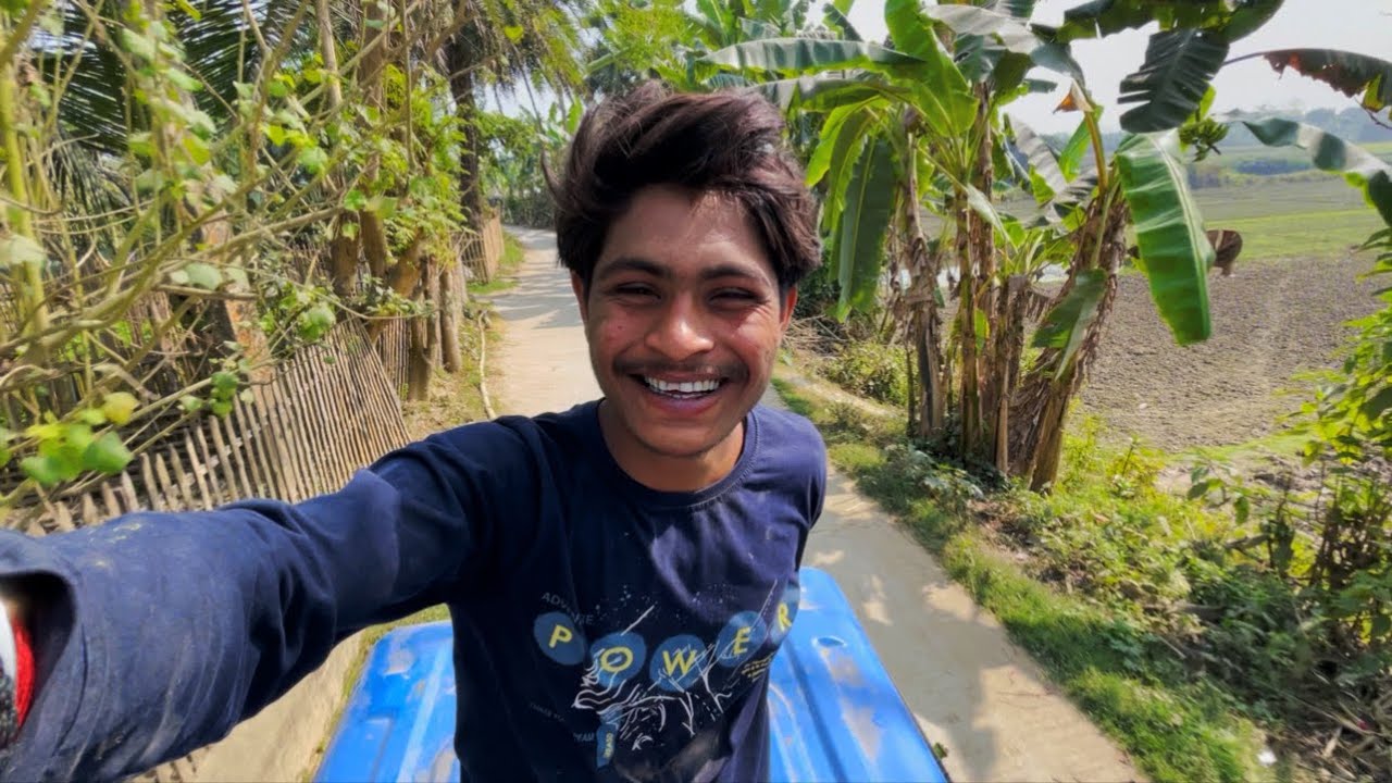 টোটর ছাদে বসে যাচ্ছি ।🤣
