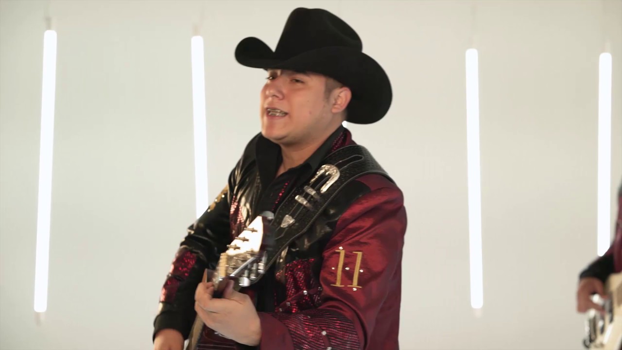 Los Chismes - Los Cuadra - 02 Album: Las Canciones De Chalino Sanchez
