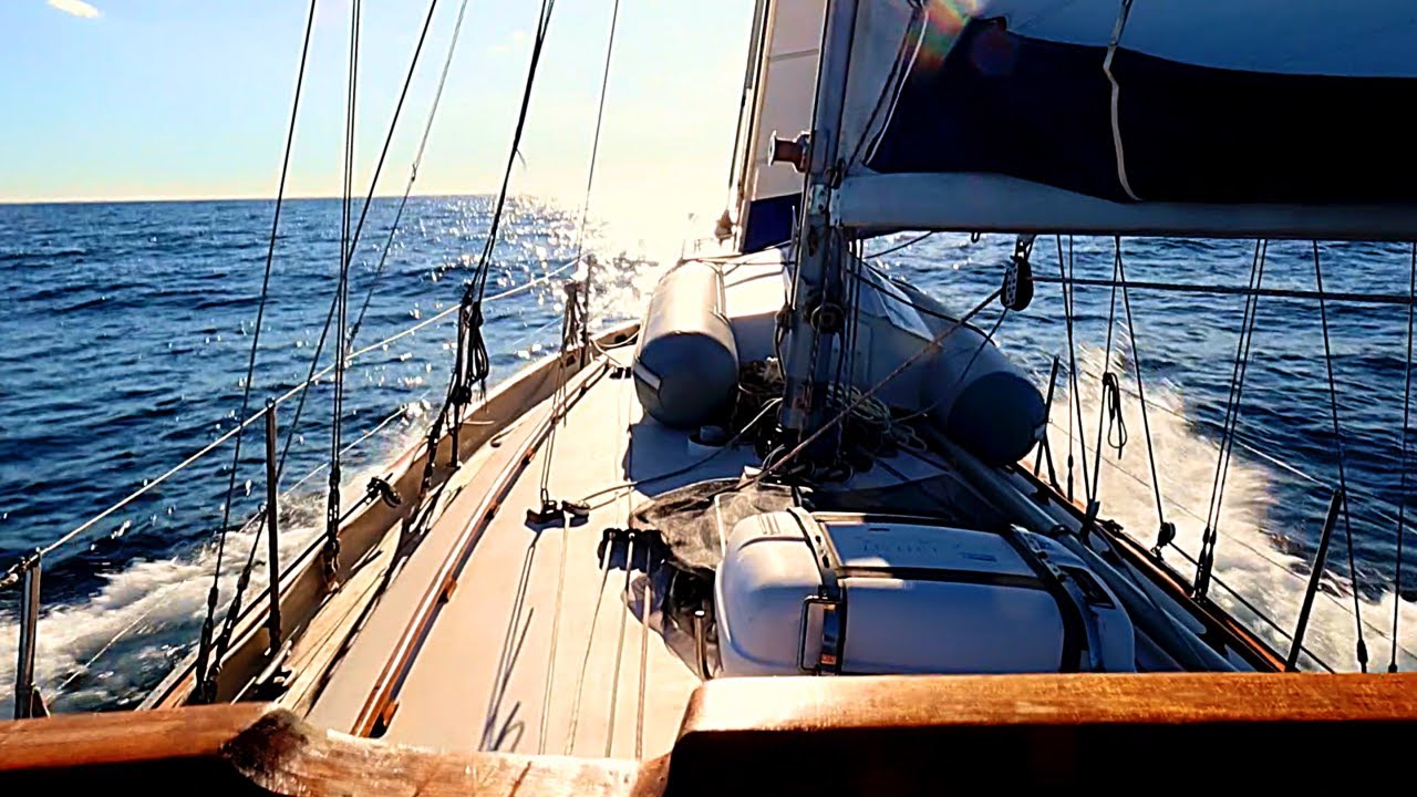 86] Life On A Small Sailboat: A Typical Day Sailing The Mediterranean