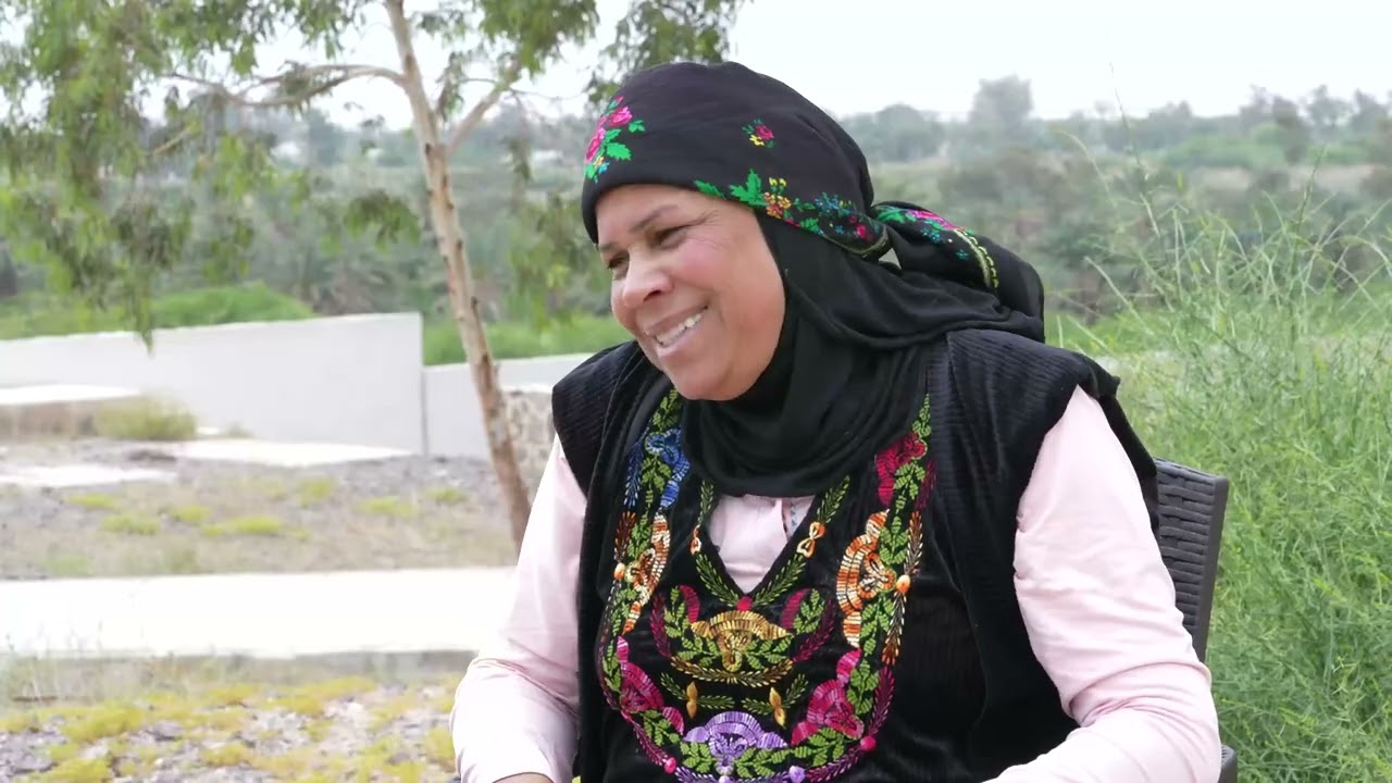 الأردن| فلاحة ماكملتش تعليمها وكانت بتقبض دينار وبسبب كلمة بقت دكتوره  ومديرة متحف.. جميلة شتيوي