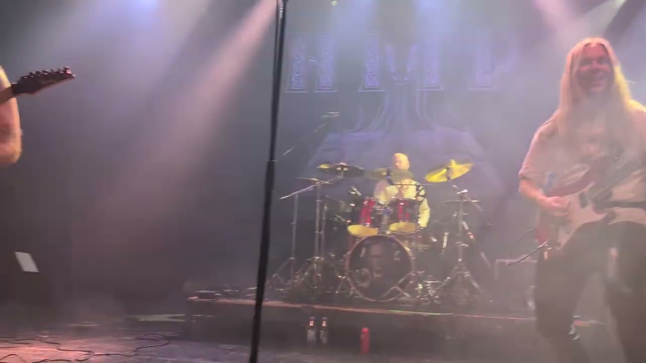 Heavy Metal Perse - Pahaksi Parkittu Lalli (live@Tavastia)