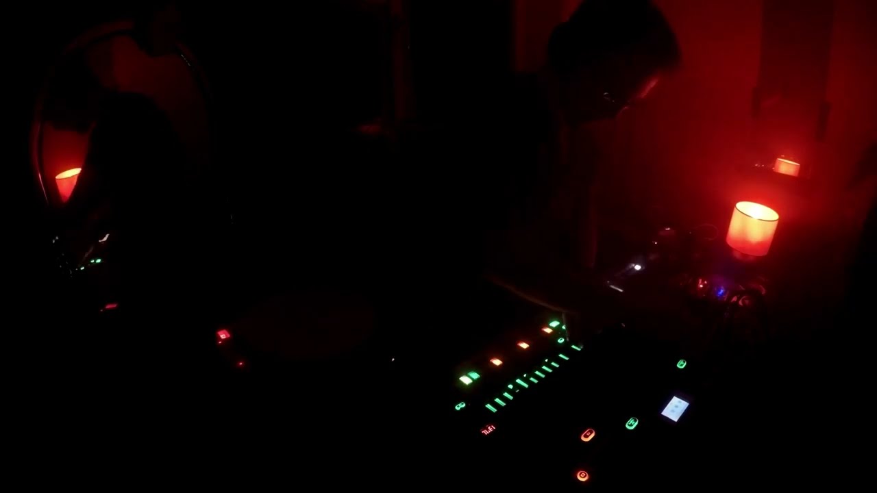 Tam Nomad LIVE @ Red Laundry Room