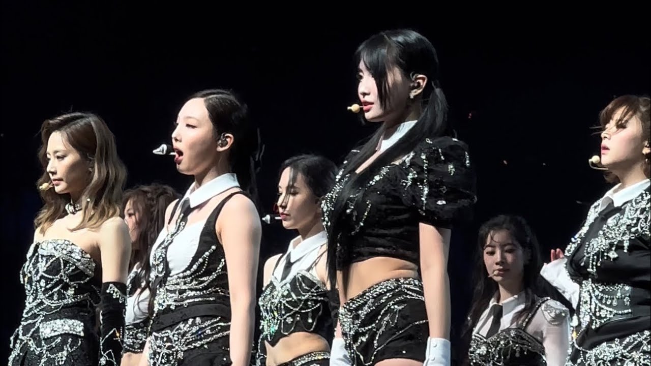 BRAVE - TWICE READY TO BE 5TH WORLD TOUR MELBOURNE (07/05/2023)