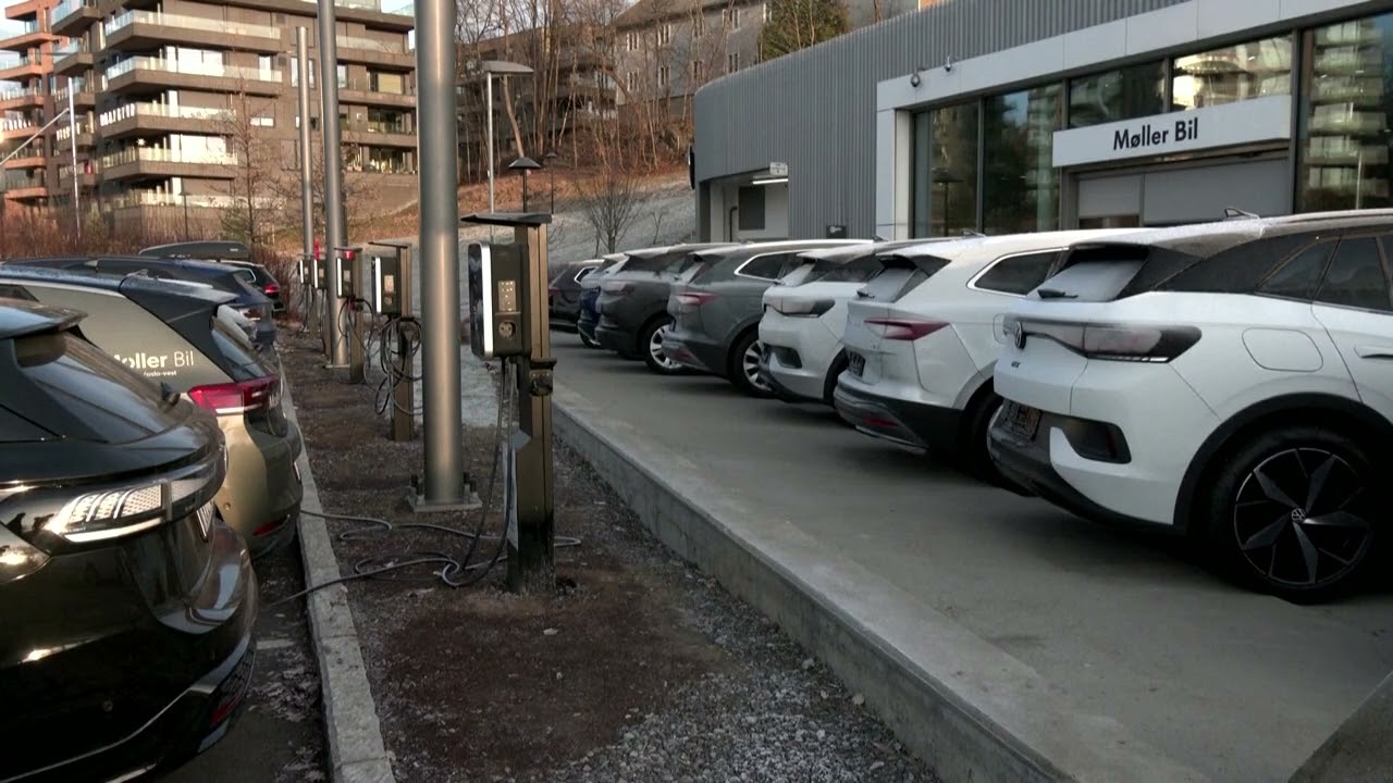 В Европе резко выросли продажи подержанных электромобилей на фоне роста цен на бензин из-за войны...