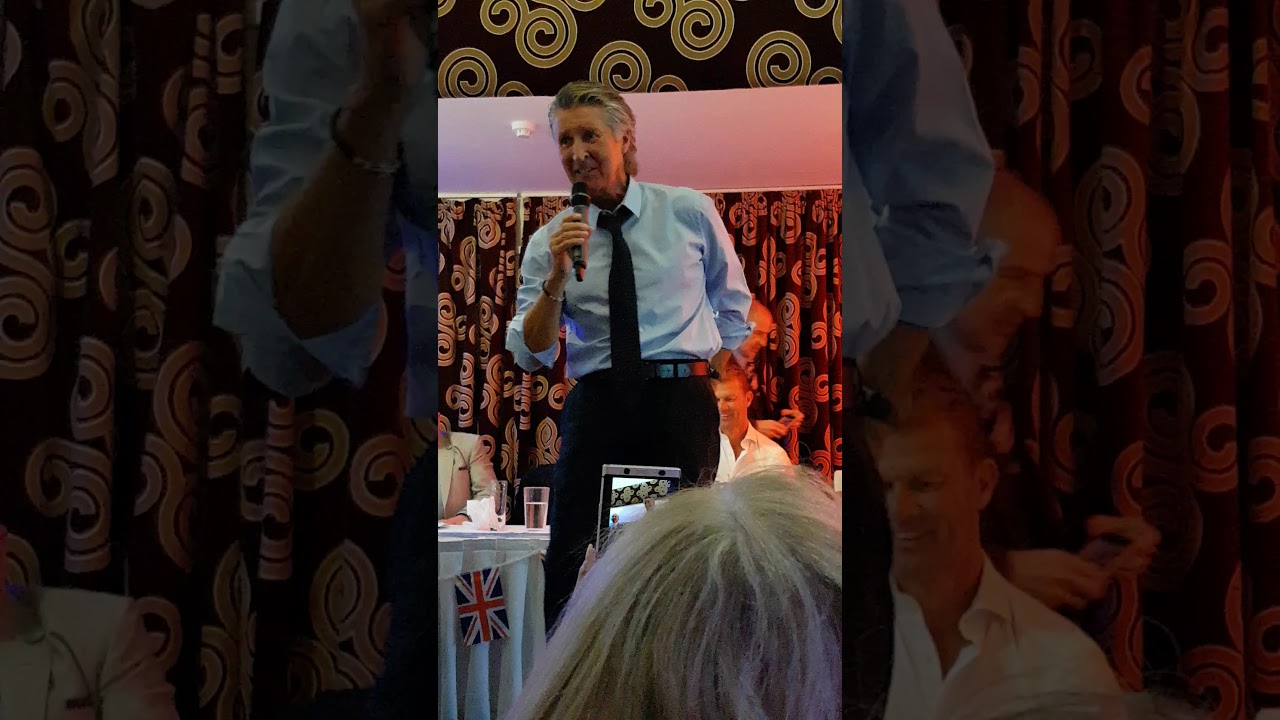 Sammy King and Derek Parlane