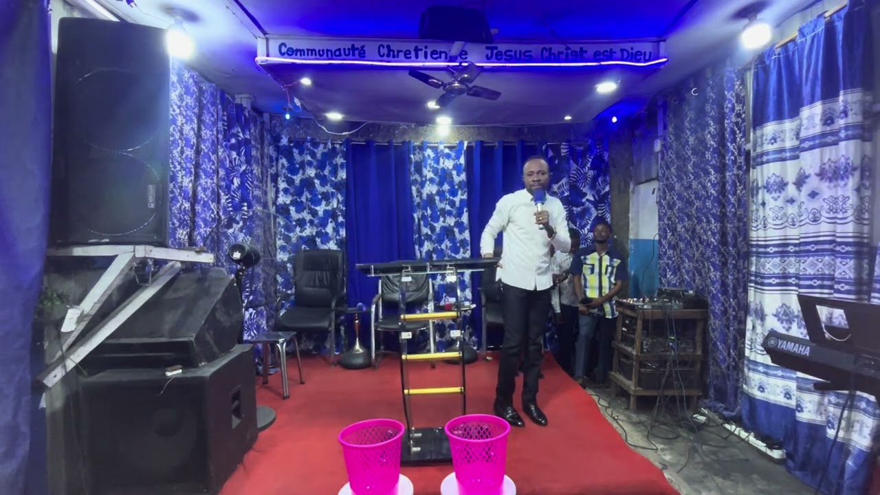 Clôture de la dédicace thème qu'elle ordre que la terre a reçu de toi avec REV PATRICK LOBELA 