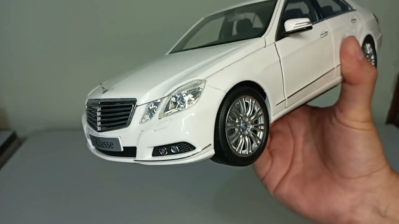 Minichamps 1/18 Mercedes Benz E Class 2009 w212 (Unboxing)