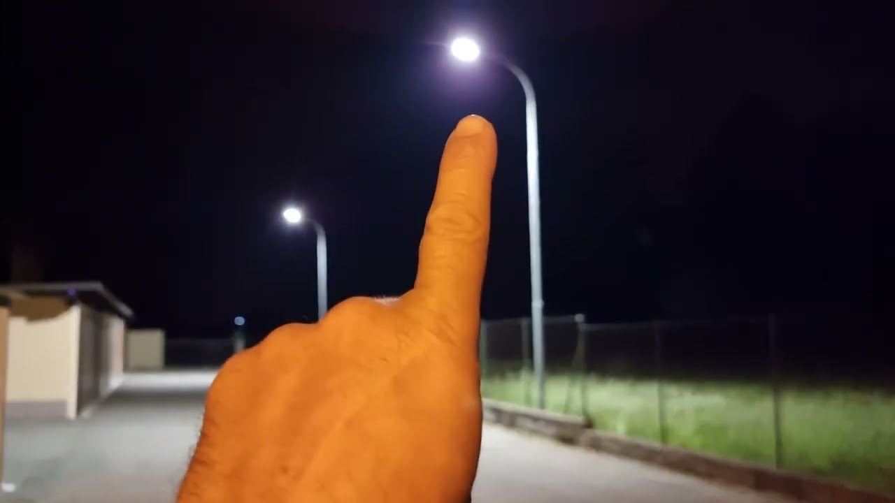 Risparmiamo energia elettrica con la sostituzione dei lampioni stradali da gas a led smd 100 watt