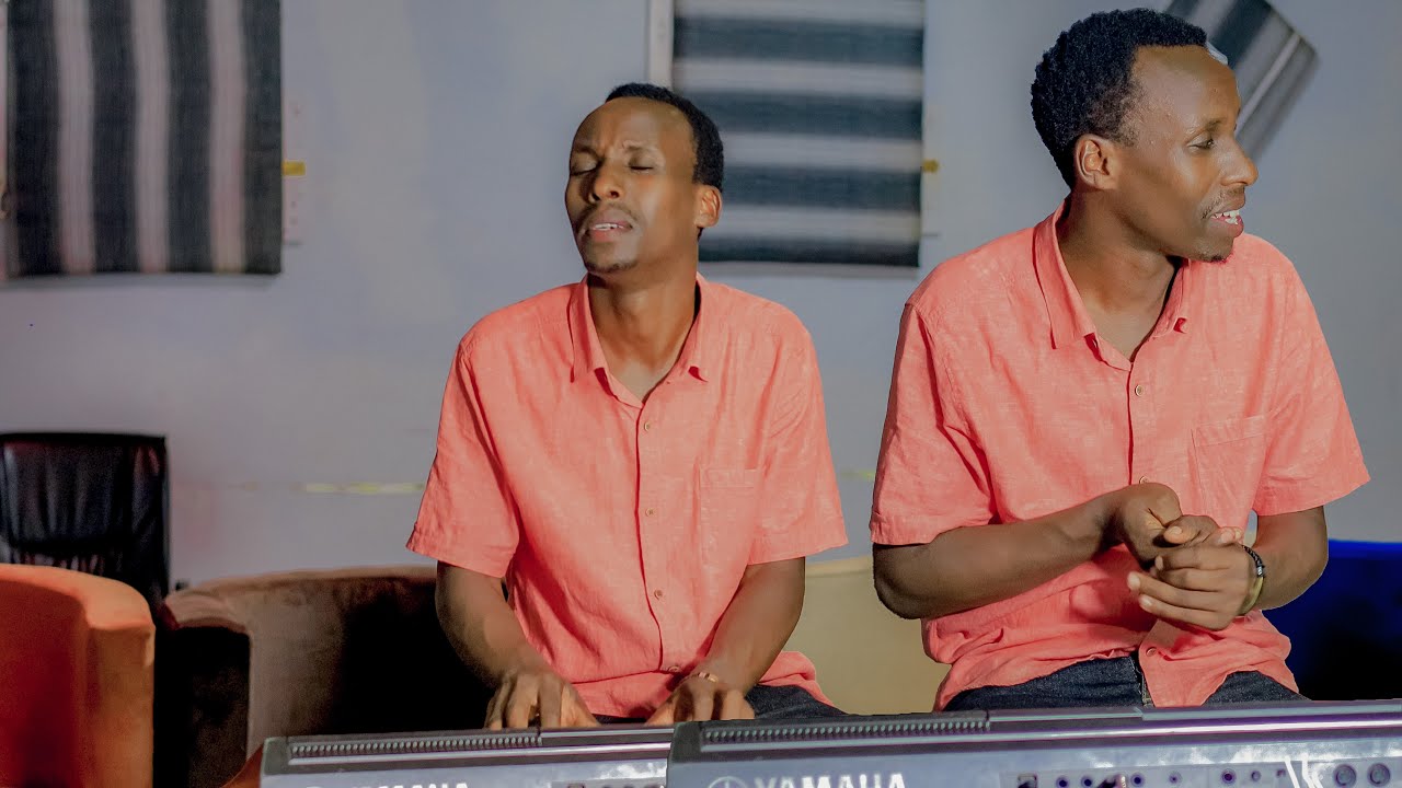 UMUKUNGA//IGISIRIMBA BY PIANIST MUTUNZI ACCOMP🥰🙏