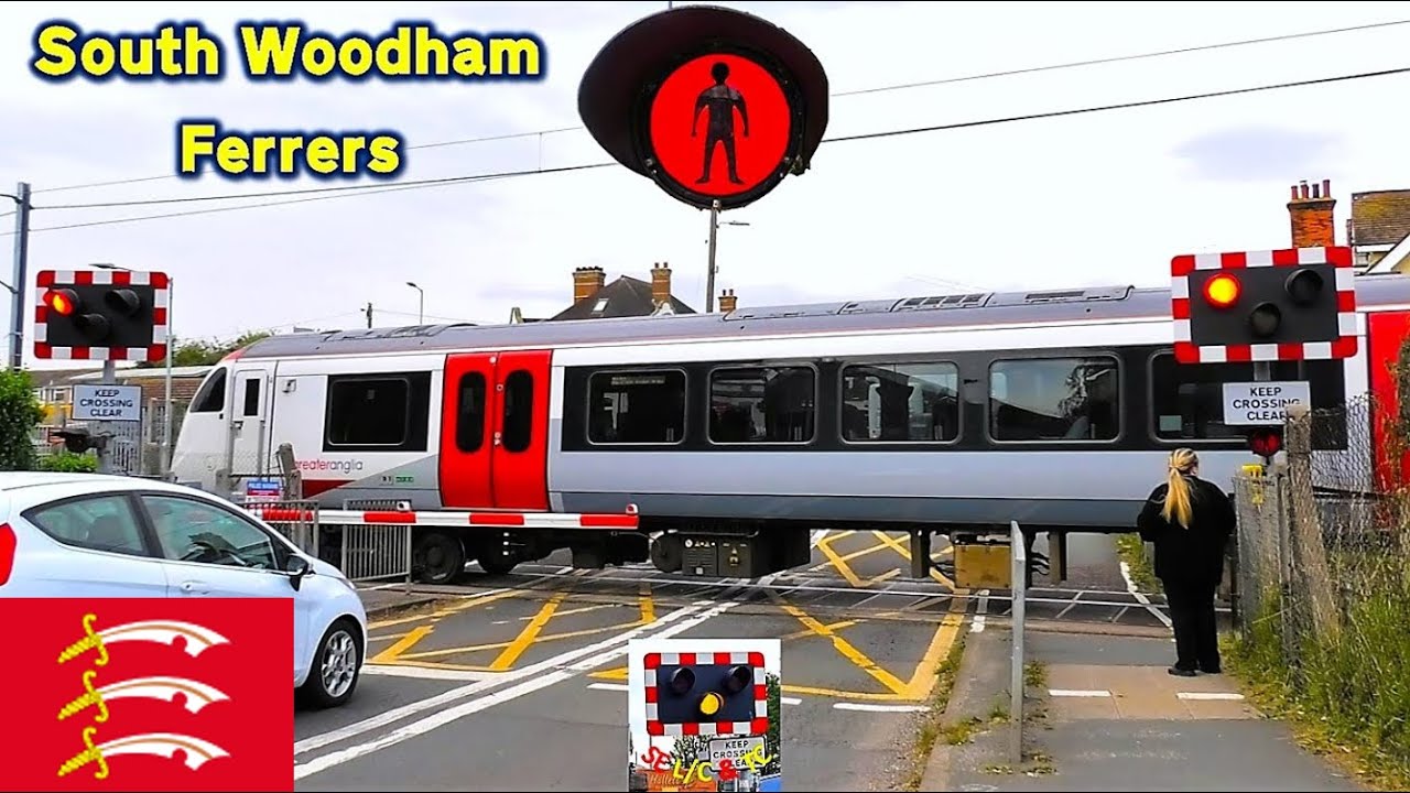 Halogen Pedestrian Lights | South Woodham Ferrers Level Crossing, Essex