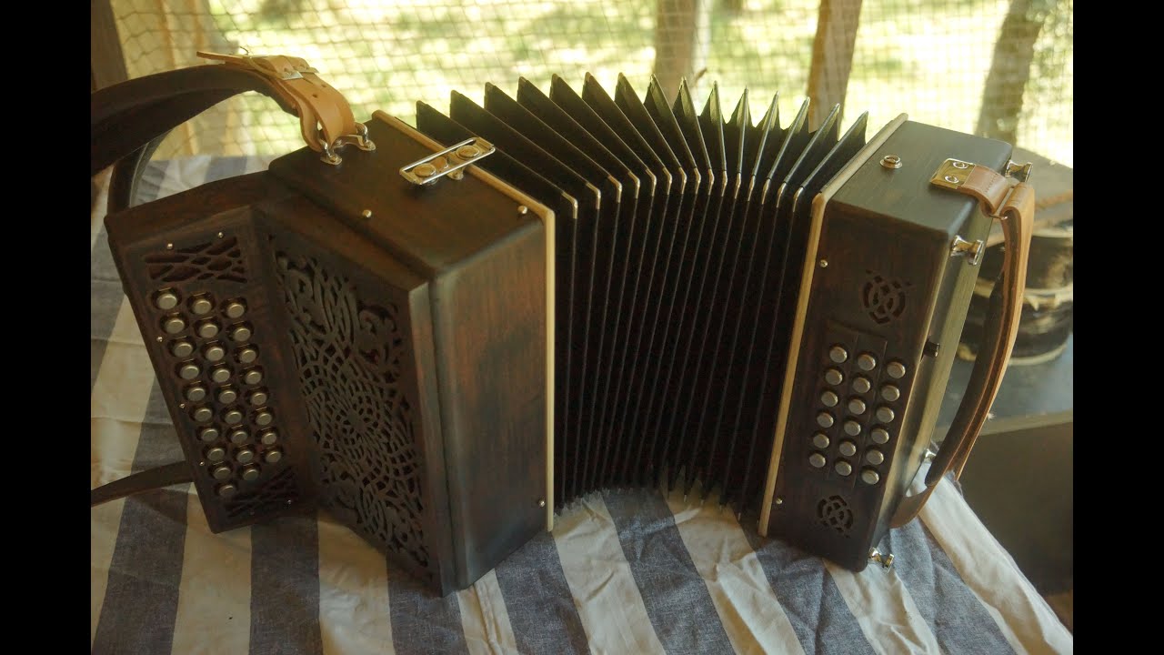 SimpleX : 3 voix - 3 rangs - 18 Basses