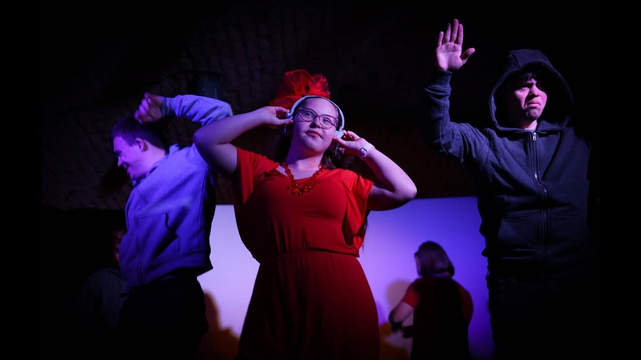 ČERVENÁ (sa) ČIAPOČKA | upútavka Divadlo Dúhadlo