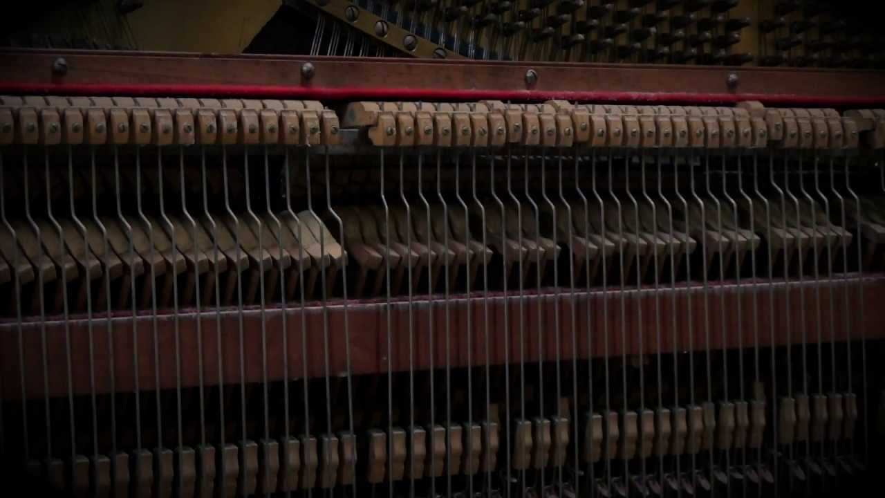 The Well-Tempered Burning Piano - Das Wohltemperierte Brennende Klavier