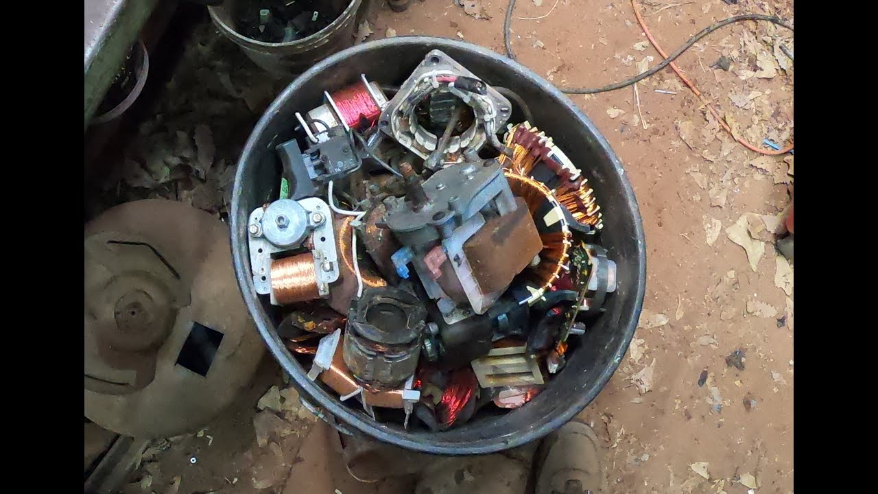 Scrapping a bucket full of small stuff for clean copper