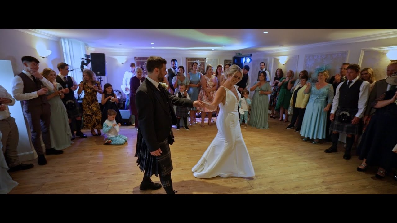 Splendid Gentlemen a Scottish wedding band -  Heather + Dominic first dance - Carberry Tower wedding