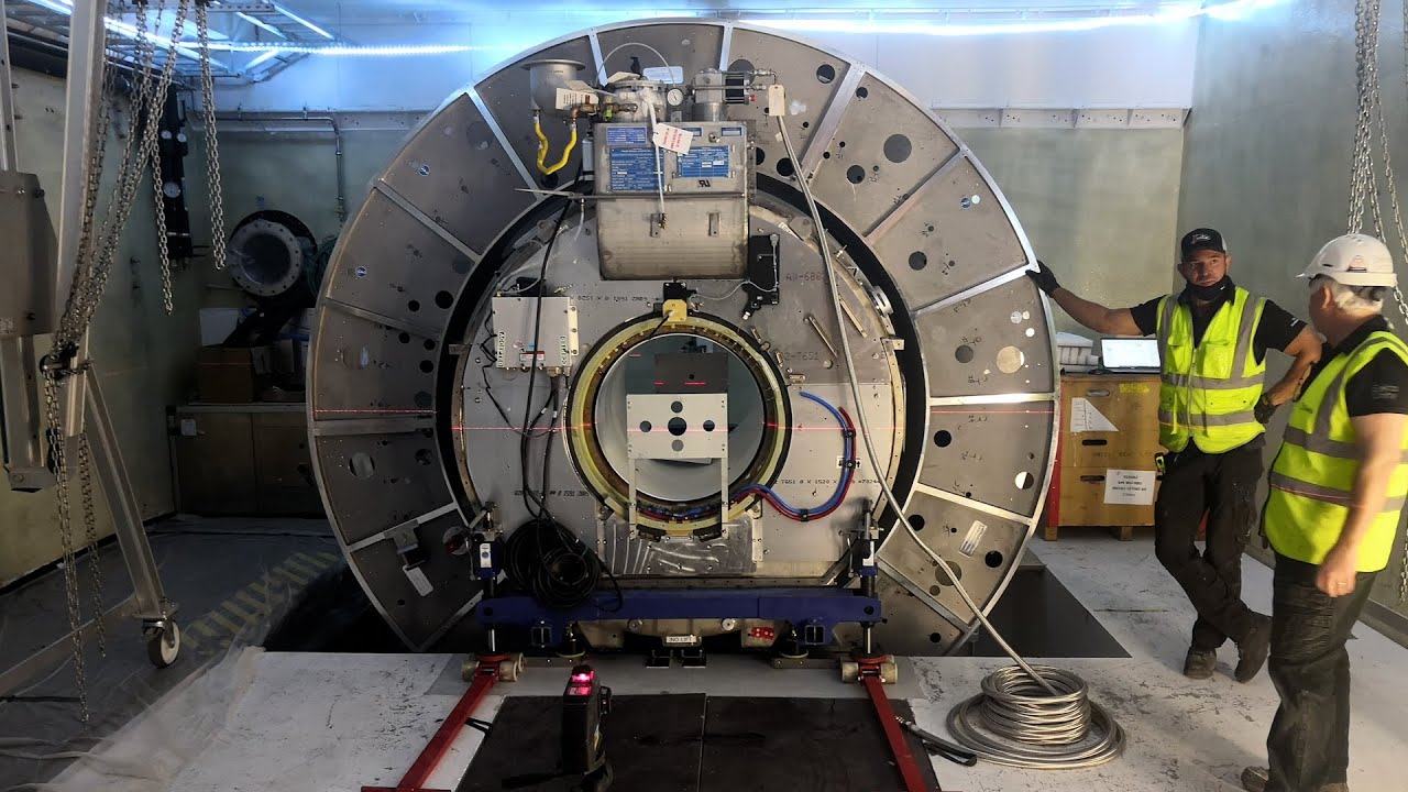 Livraison d'une IRM-Linac au Nouvel Institut Jules Bordet // Levering van een Linac-MRI