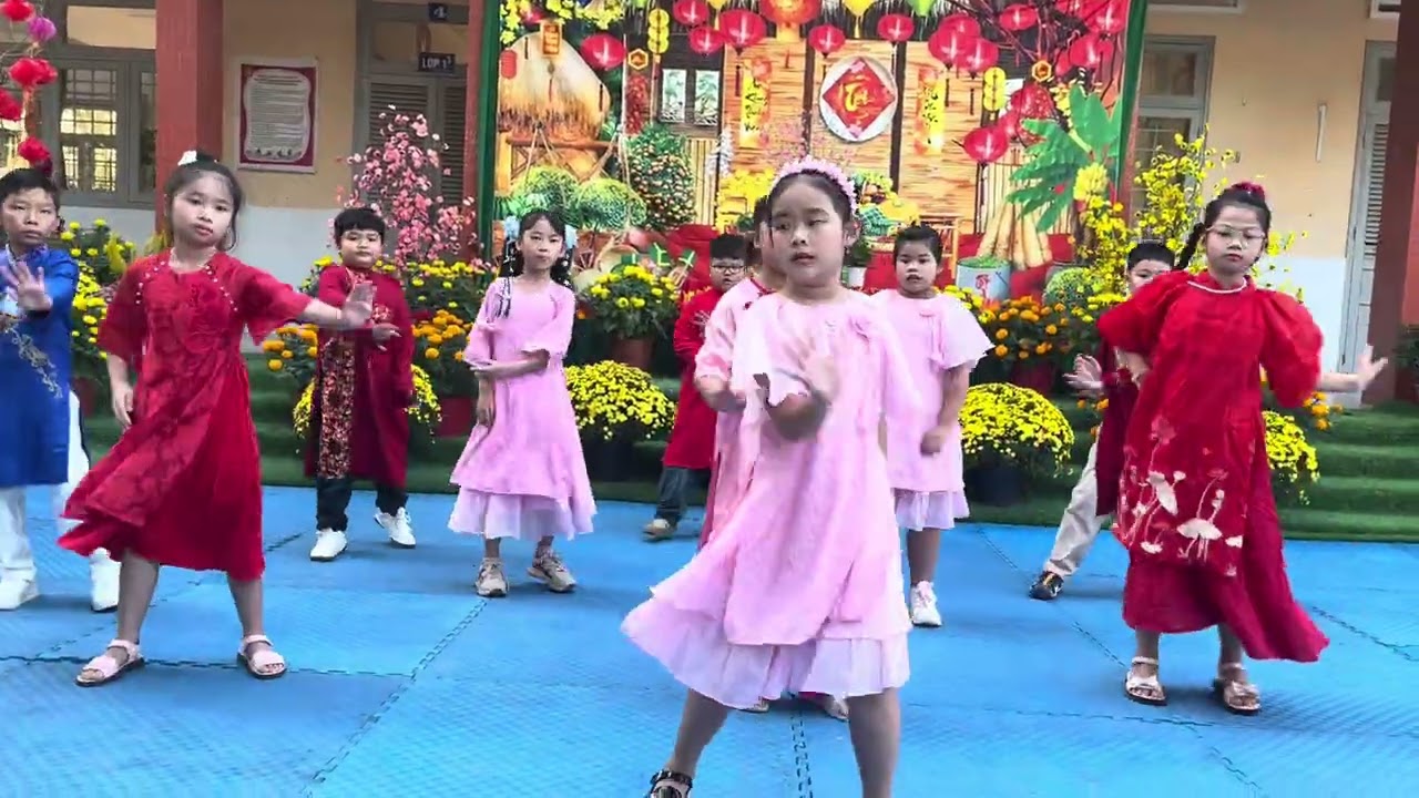 Kim Khánh múa vui xuân 2026 - Tết bình an