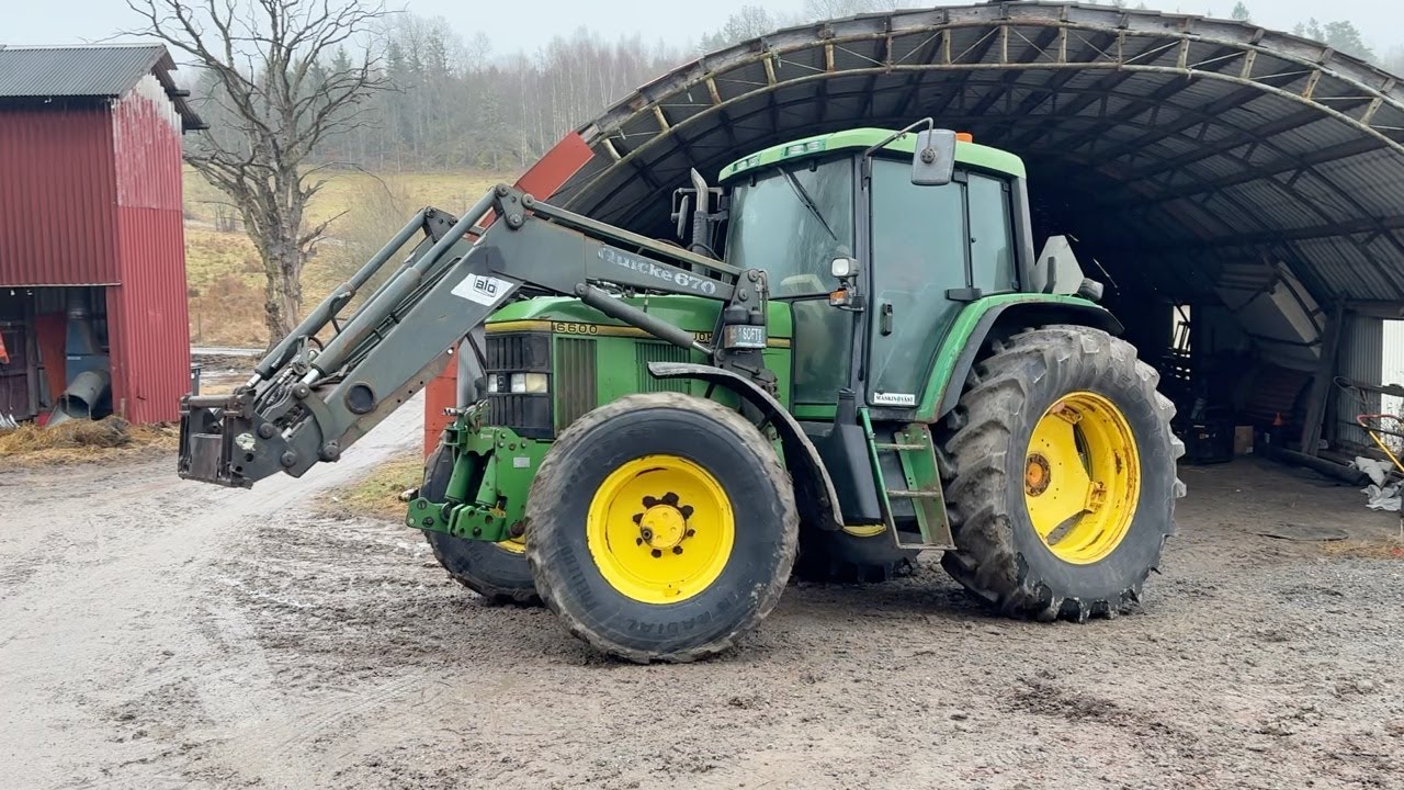 Köp Traktor John Deere 6600 4WD - med lastare på Klaravik