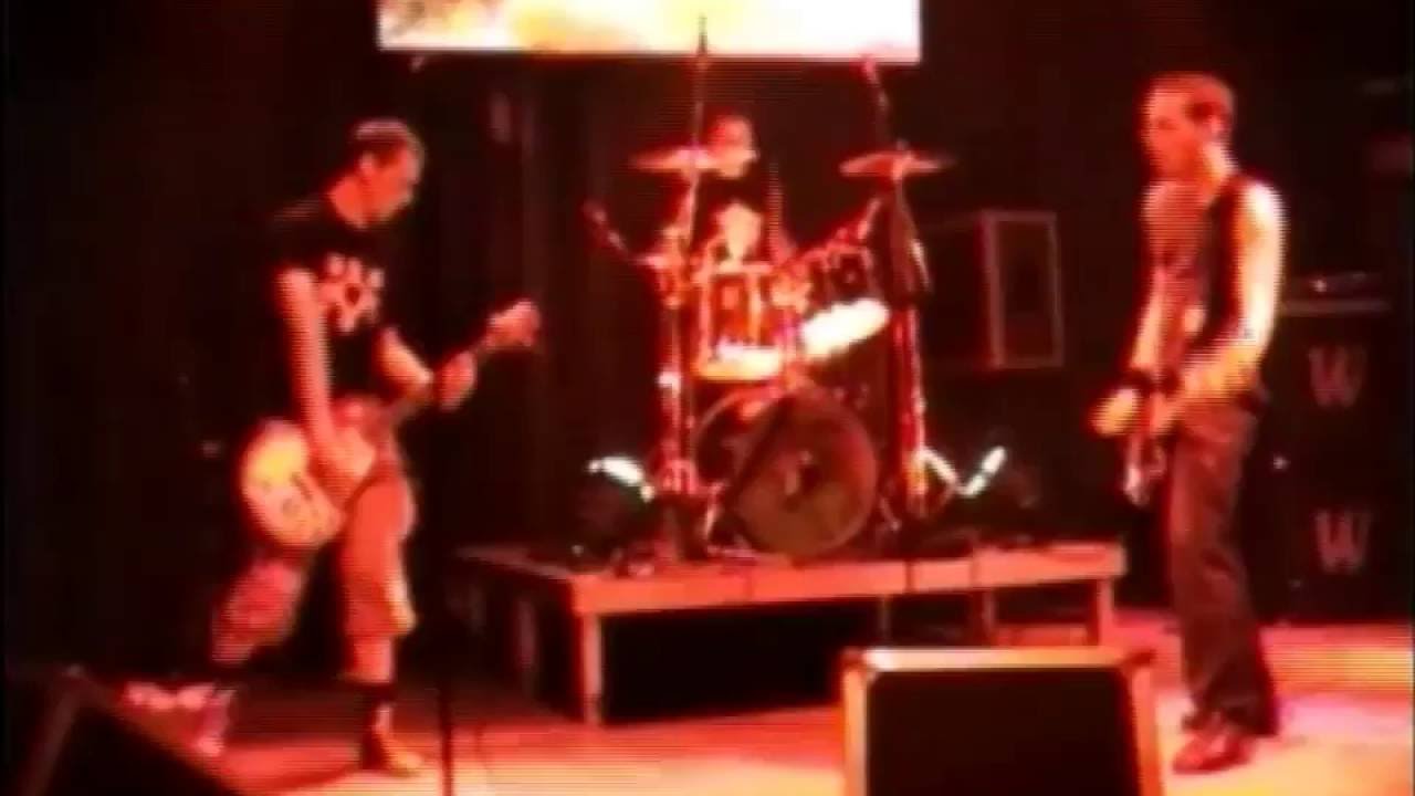 The Well OFF - 2005 LOLA - Kick you good bye