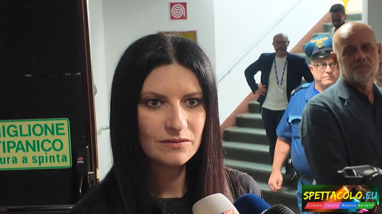 Pippo Baudo: Laura Pausini intervista «Ho pianto tanto in questi giorni, ho amato i suoi consigli»