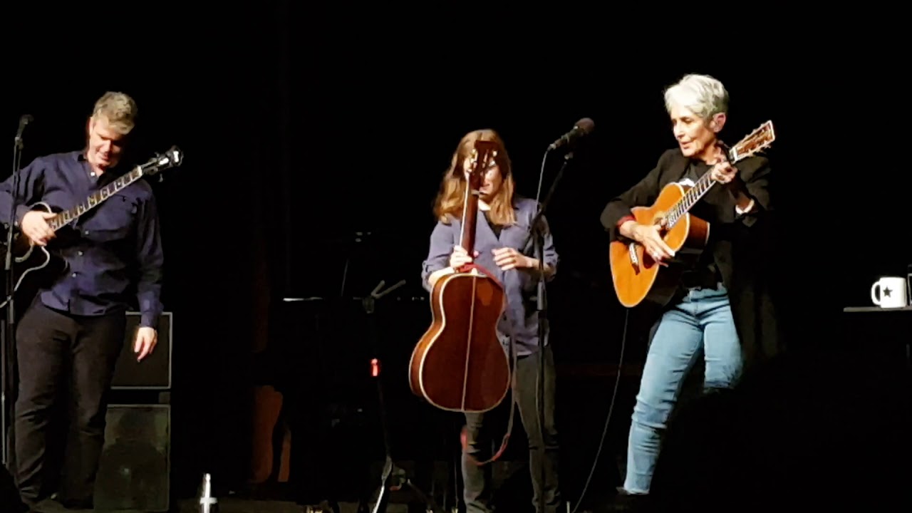JOAN BAEZ @ Munich / München, 16. February / Februar 2019, Philharmonie am Gasteig, Part 03a
