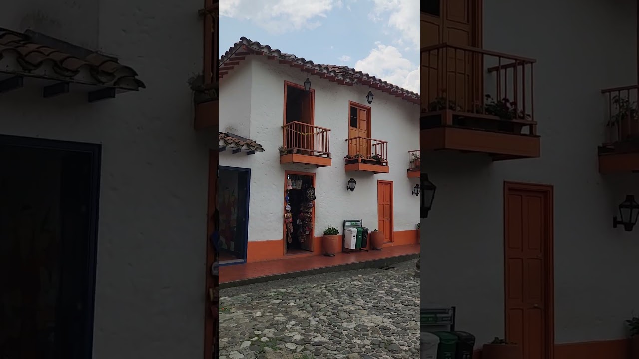 Cerro de Nutibara, Medell&iacute;n, Colombia #chimba