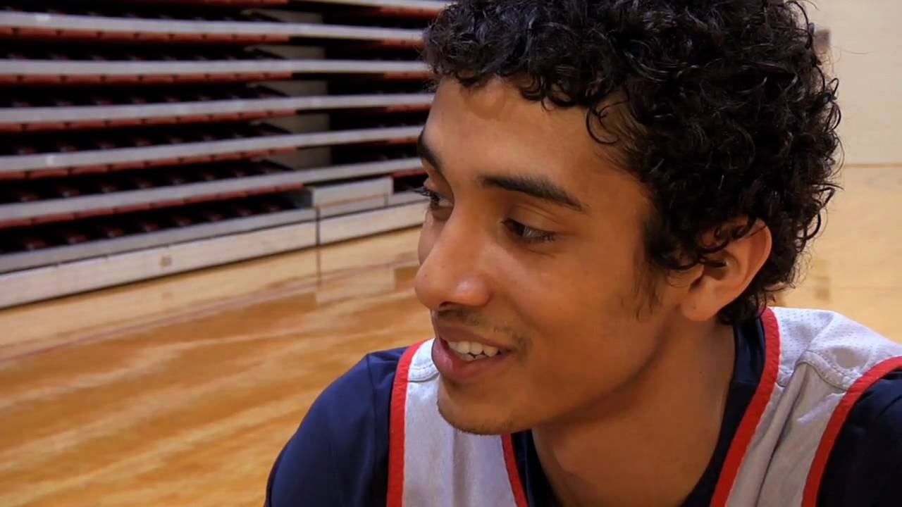 Boxing Out Obama: B-ball terrier recalls hoops with the President