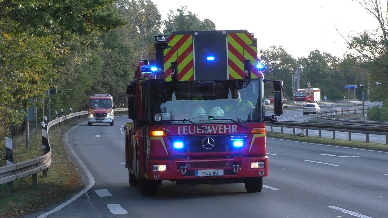 [Flugunfall - Helikopter abgestürzt] Einsatzfahrten Feuerwehr,THW und Rettungsdienst Region Hannover