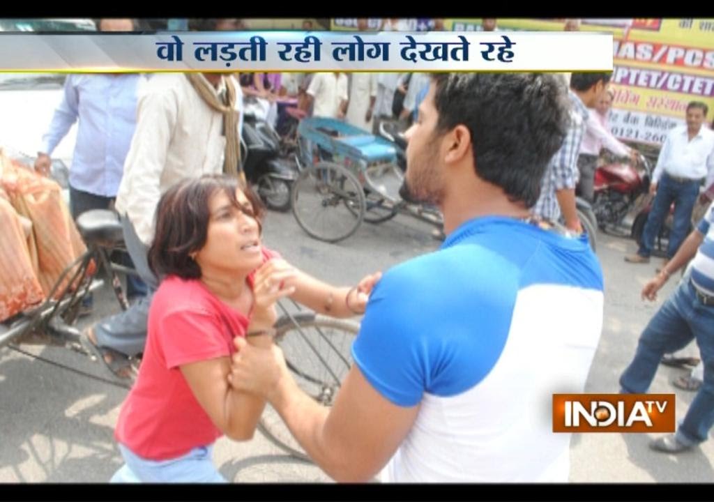 Road Rage: Wife Fights Street Goons To Save Husband