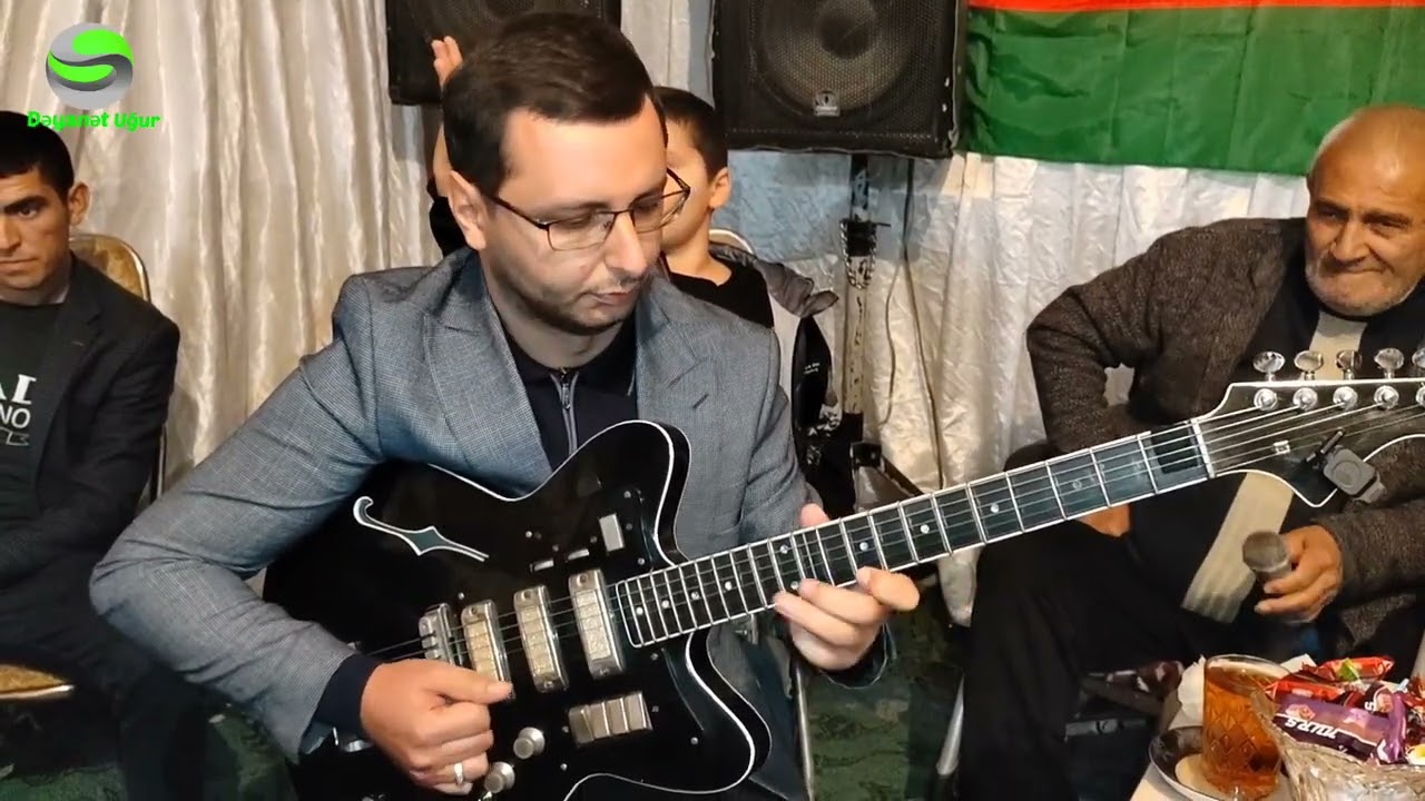 Ağcabədi rayonu Hindarx qəsəbəsində əsgər yola salmaq. Əsgər yığıncağı.