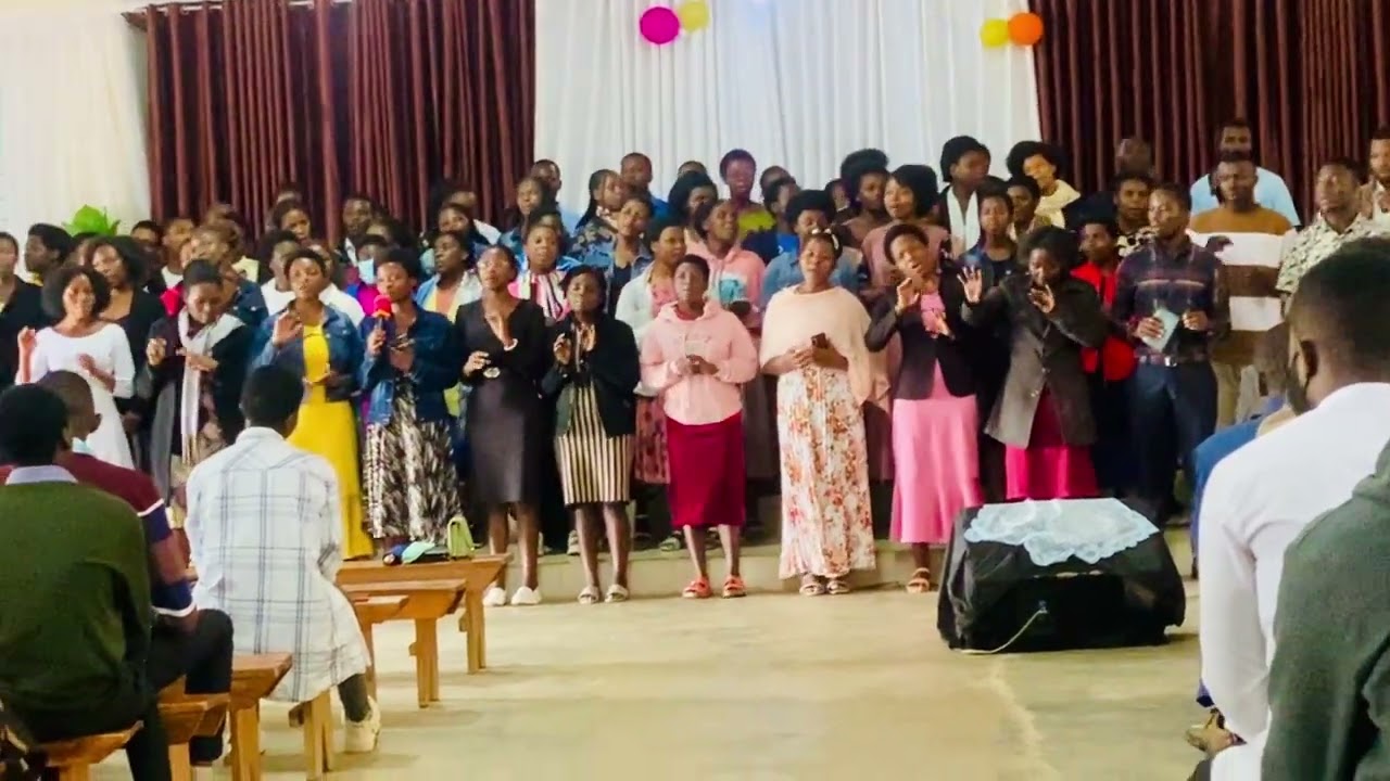 choir yabanye shuri biga Muri UTAB