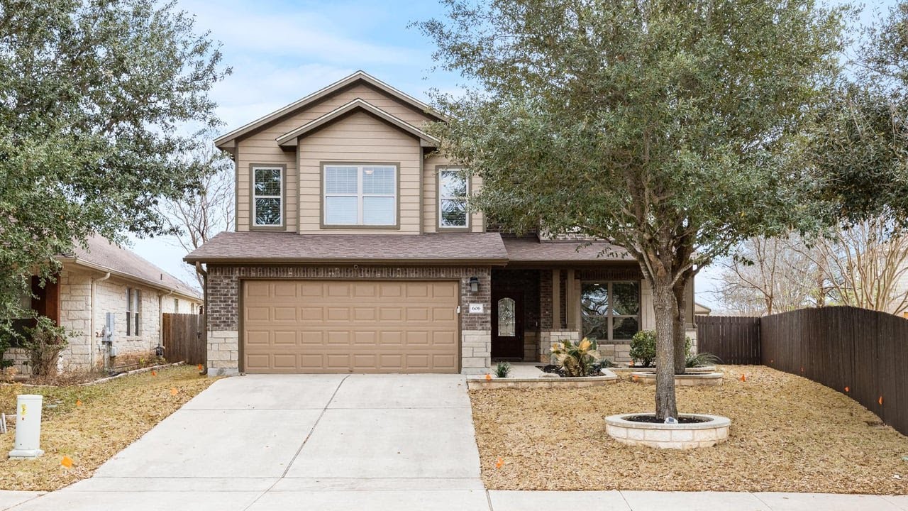 606 Irvin Dr, San Marcos, TX