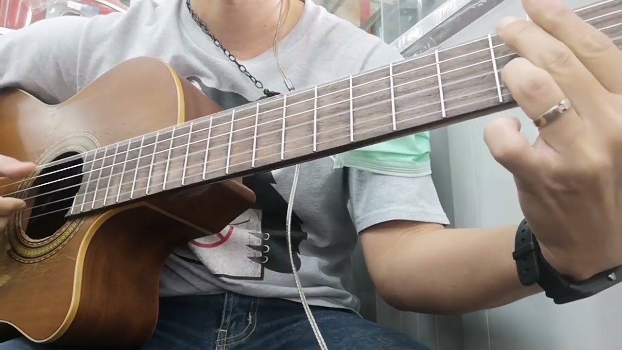 Test Guitar Alhambra CWEZ