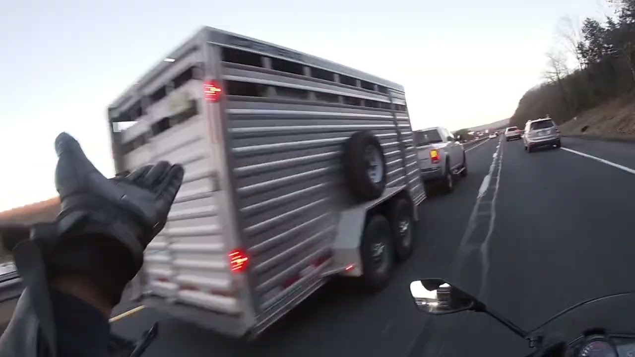 Cutting through traffic on my Ninja 400 Highway POV