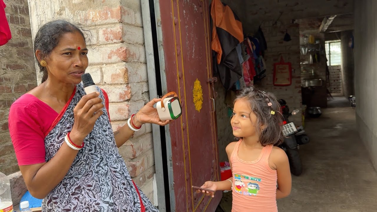 খুব সুন্দর গিফট নিয়ে এলাম মীরার জন্য