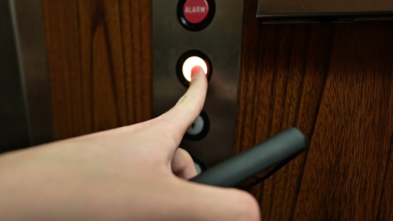 Красивый лифт Otis Traction Elevator с вертикальными воротами, модифицированный компанией Empire ...